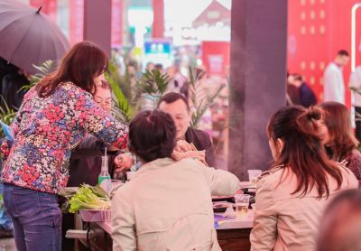 盤錦開火鍋加盟店，如何在起步時(shí)領(lǐng)先一步？