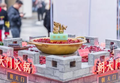 綦江開火鍋加盟店，如何服務(wù)才體貼周到？