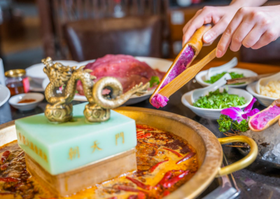 特色火鍋技術(shù)加盟好還是品牌加盟好？