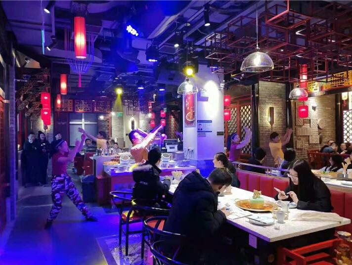 成都好吃的火鍋店推薦，這家確實(shí)霸道！