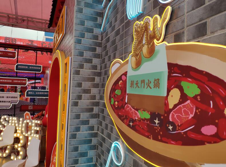 開一家重慶火鍋店該如何選擇餐桌？
