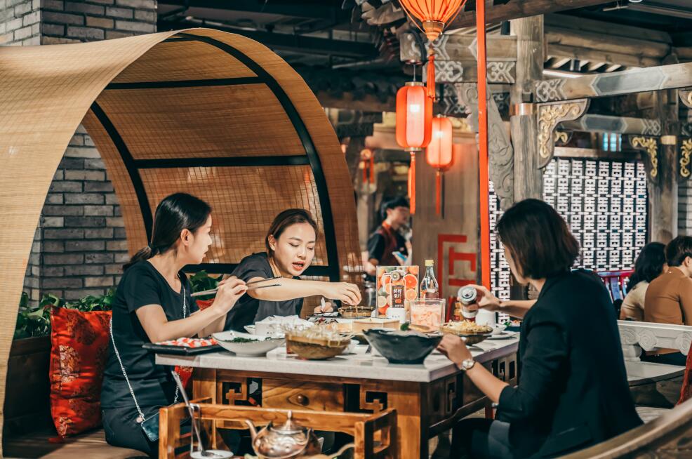 天門開(kāi)火鍋加盟店，如何節(jié)省投資成本？