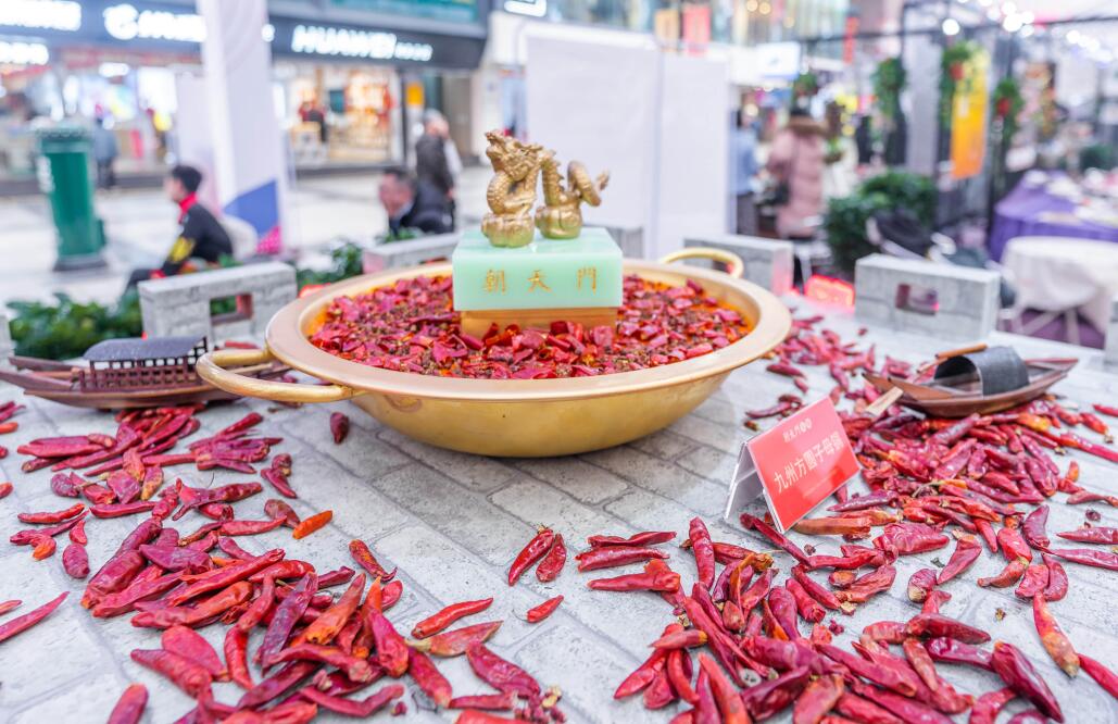 重慶特色火鍋加盟，要重點關(guān)注哪些內(nèi)容？