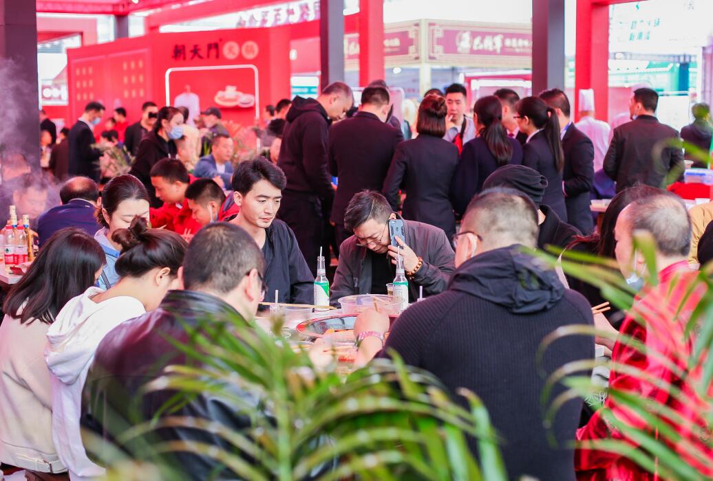 鐵力開火鍋加盟店，這樣裝修回頭率高！