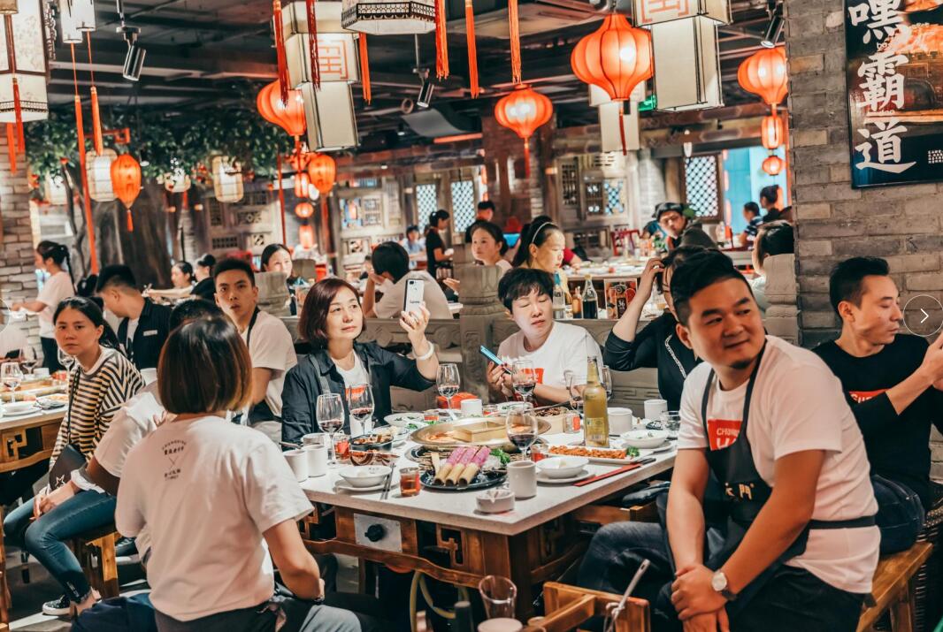 七臺(tái)河開火鍋加盟店，怎樣經(jīng)營(yíng)不賠本？