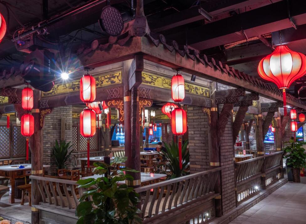 火鍋加盟店有哪些服務禮儀？一起學起來！