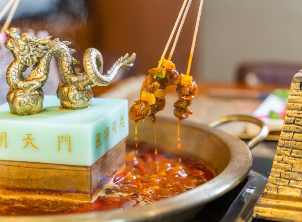 蓋州開(kāi)火鍋加盟店的門(mén)檻高嗎？