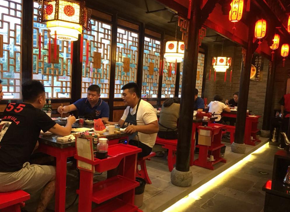 防城港開(kāi)火鍋加盟店，需要對(duì)同行做哪些調(diào)查？