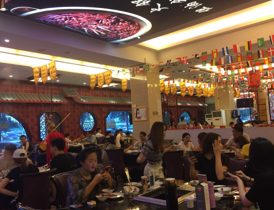 朝天門火鍋督導(dǎo)全程跟蹤扶持，助力門店高水準(zhǔn)經(jīng)營！