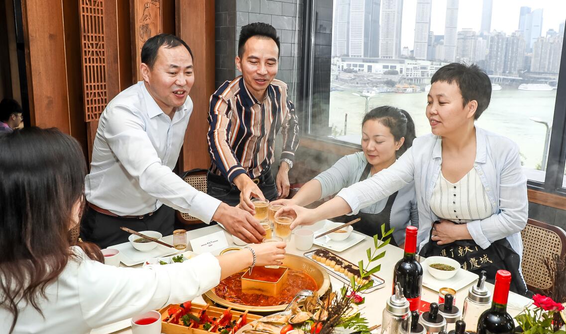 夏天不吃火鍋？做好四點(diǎn)，讓你全場(chǎng)爆滿！