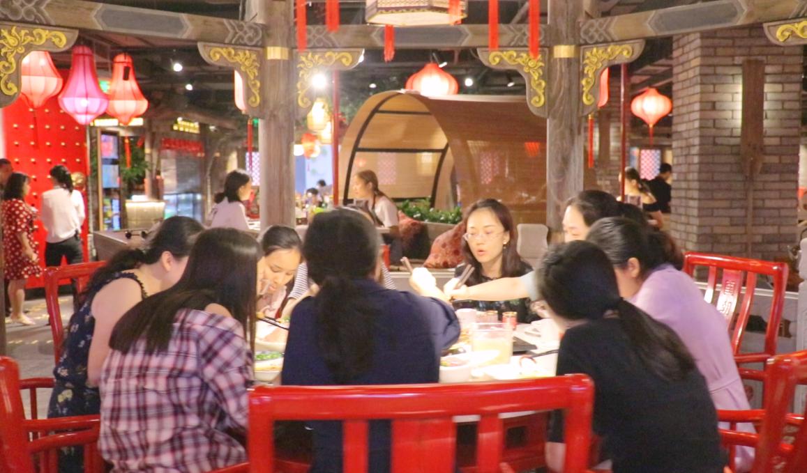 在米蘭，怎么開一家特色重慶火鍋店？